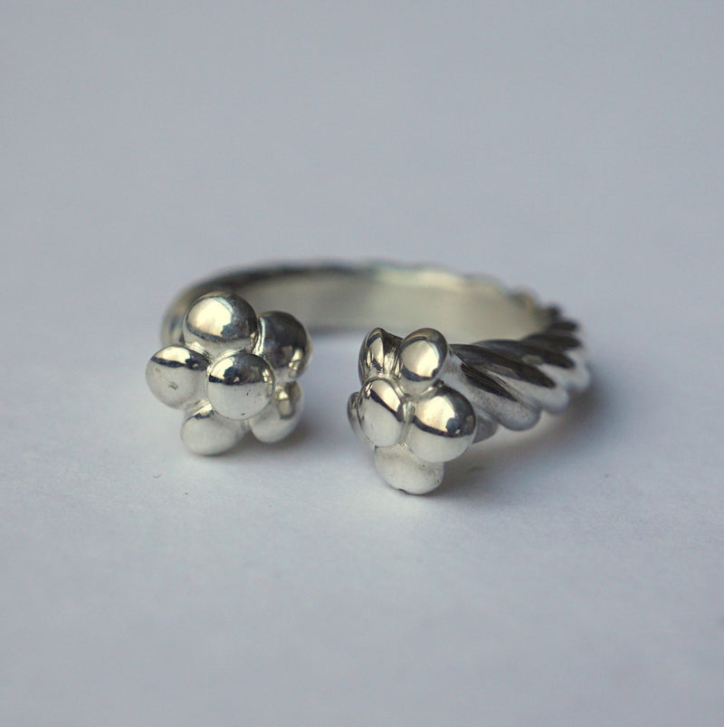 GIFTED / OPEN ROPE RING SV
