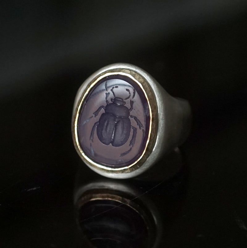 Maison de l'abeille / Intaglio Ring Chalcedony "Beetle" SV x K18YG