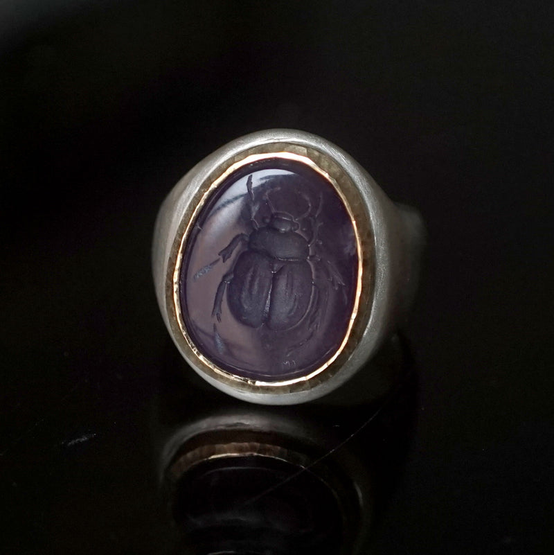 Maison de l'abeille / Intaglio Ring Chalcedony "Beetle" SV x K18YG