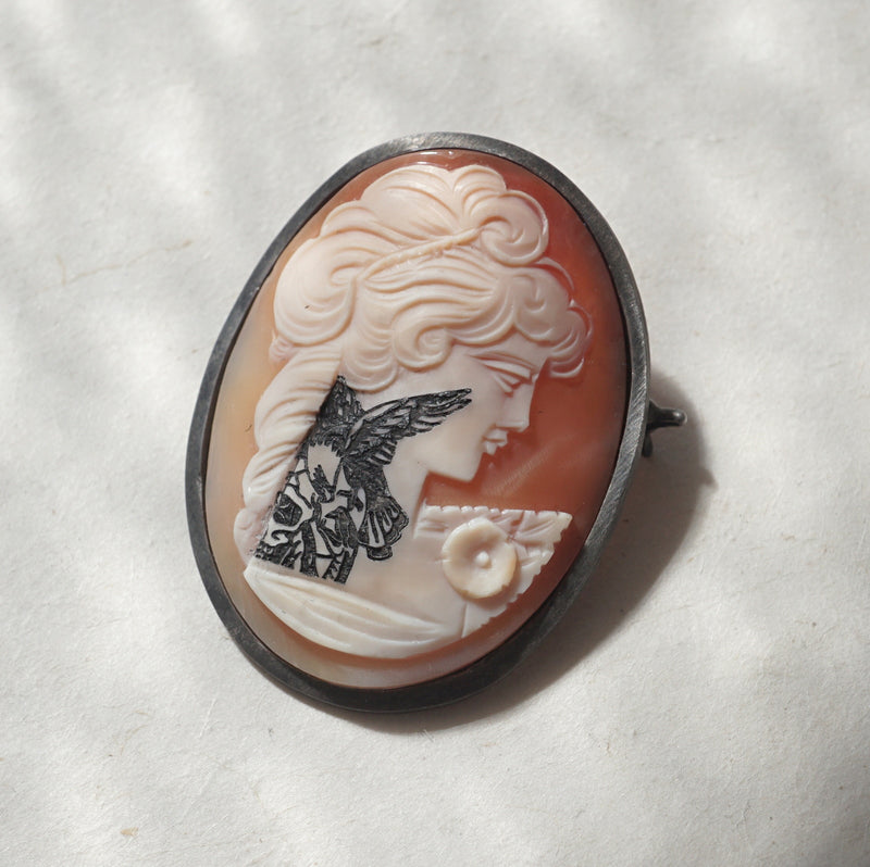 HIYU HAMASAKI / TATTOO CAMEO BROOCH 03