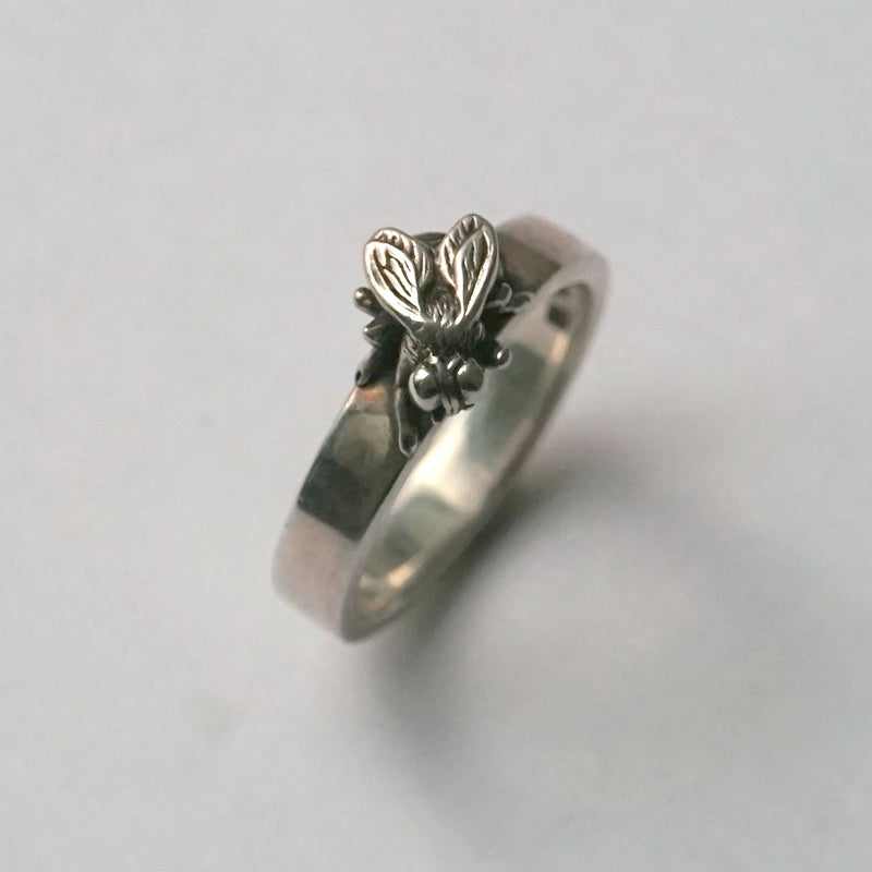 IN OUT DESIGN / Fly Ring