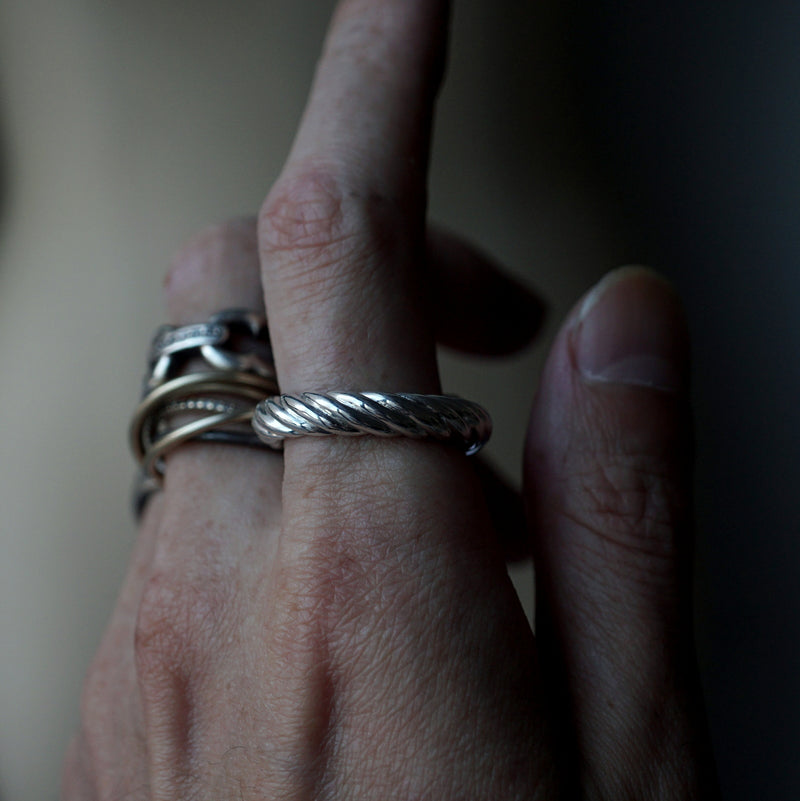 GIFTED / OPEN ROPE RING SV