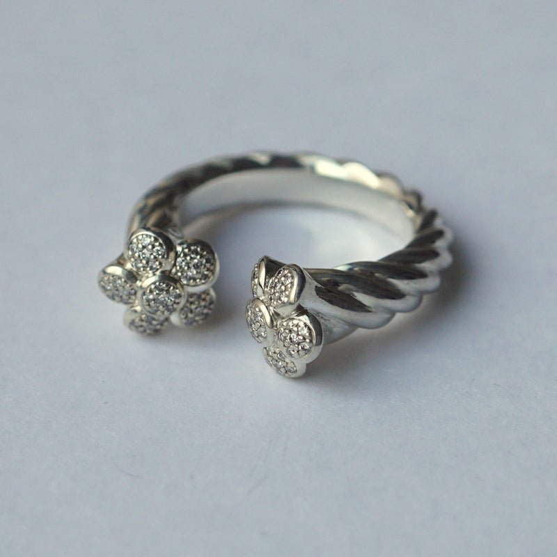 GIFTED / OPEN ROPE RING SVD