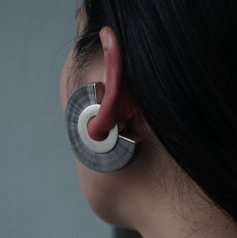 Yuki Yoshioka / neo through earcuff