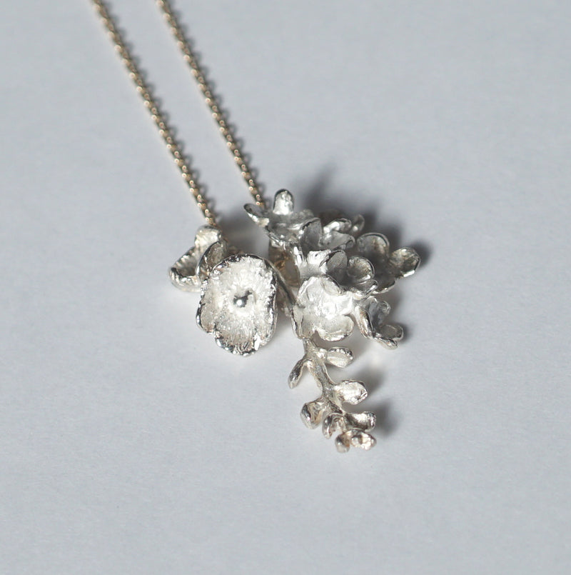 Fillyjonk Bouquet Necklace K10 (Hydrungia + Poppy + Eucalyptus)