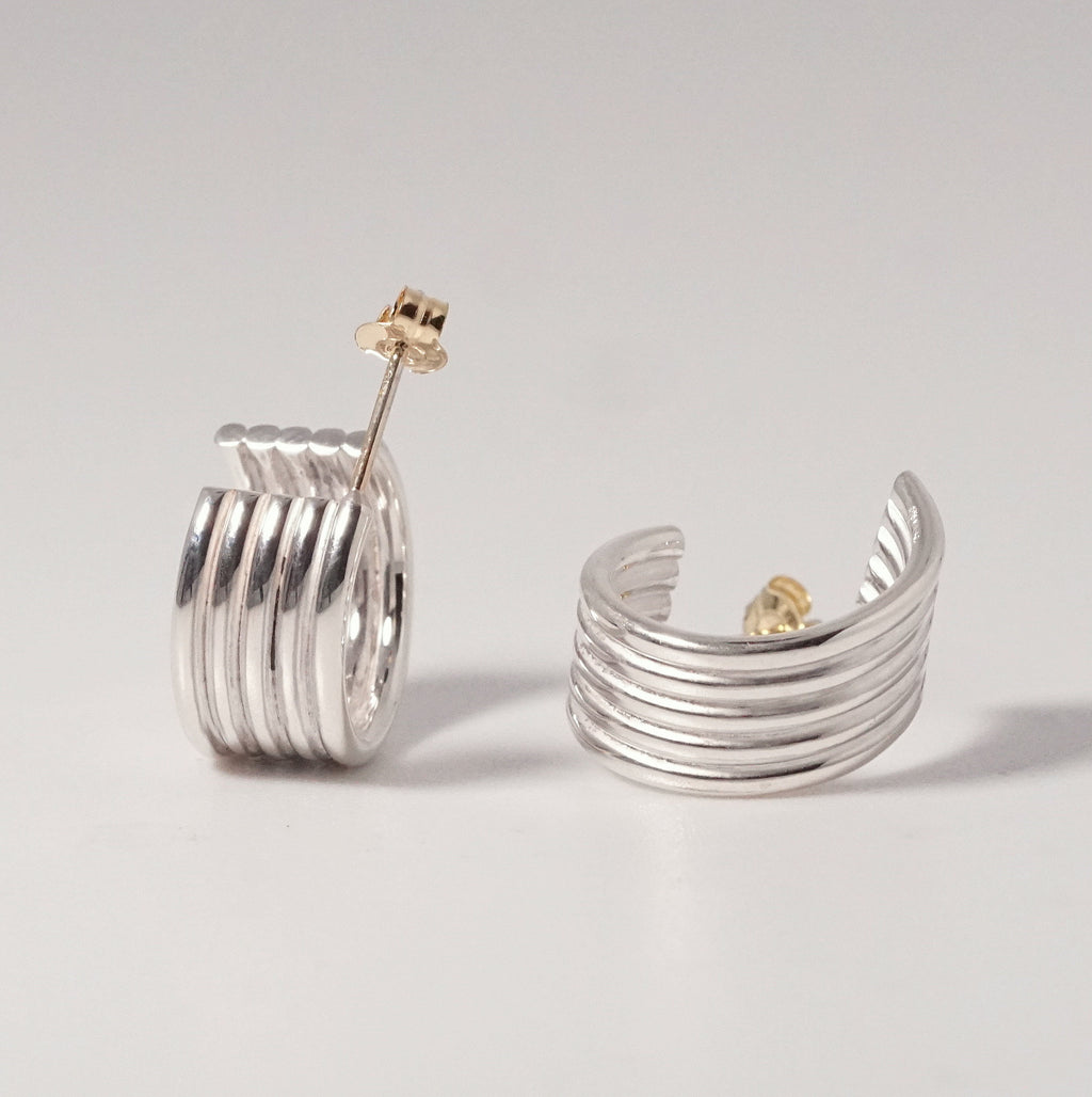 uM / LINE PIERCED EARRING Ⅱ（um-liP02_CM） – Fuligo / Fuligoshed