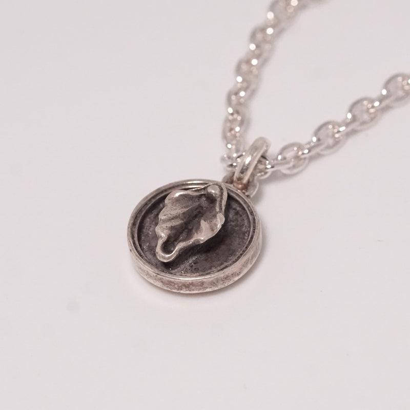 IN OUT DESIGN / Framed Vagina Pendant – Fuligo / Fuligoshed