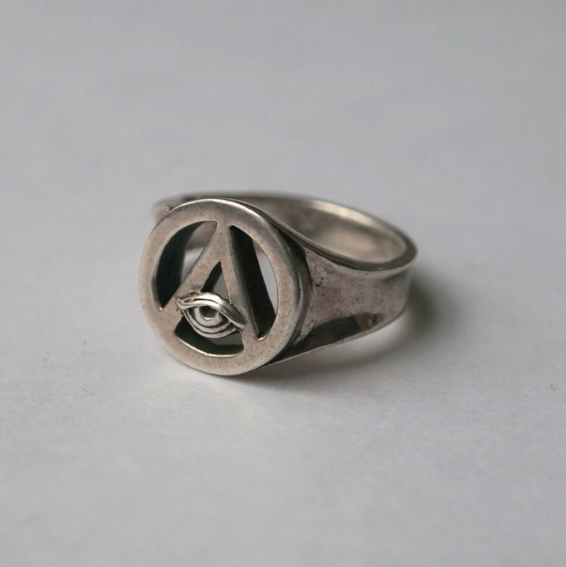 IN OUT DESIGN / Chaos Eye Ring feat.Jack In The Box