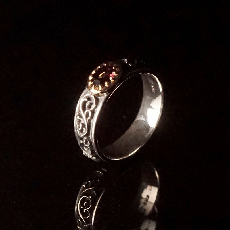 Maison de l'abeille / Signet Karakusa Ring カラーチェンジ