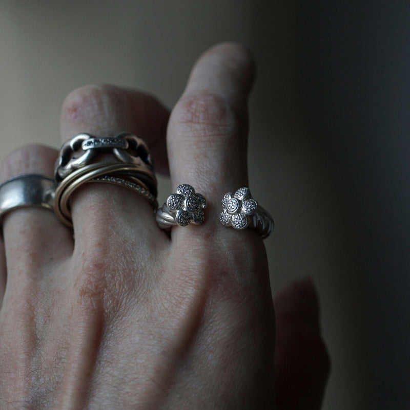 GIFTED / OPEN ROPE RING SVD