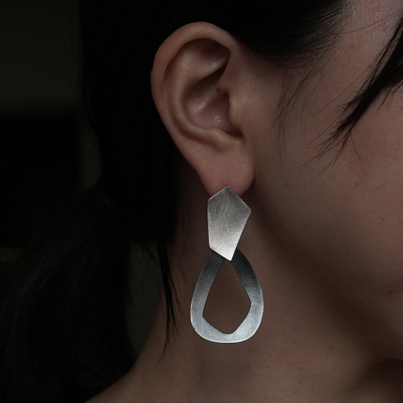 Hiroko Miyamoto / Ref.P-Bla2 Earrings