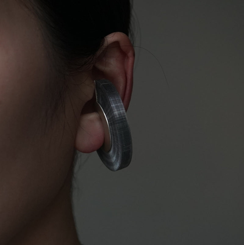 Yuki Yoshioka / neo through earcuff