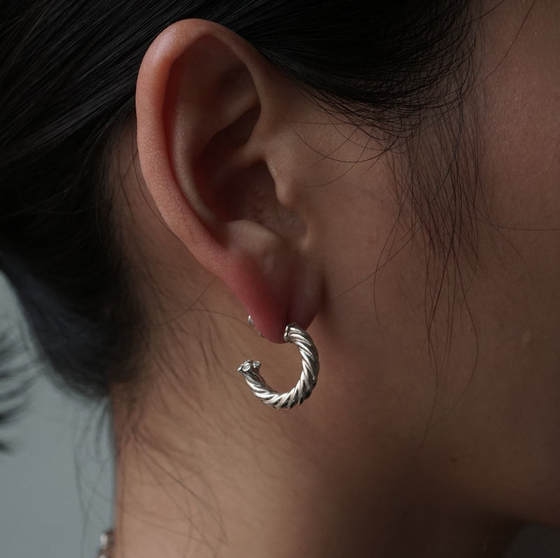 GIFTED / OPEN ROPE PIERCE SVD M