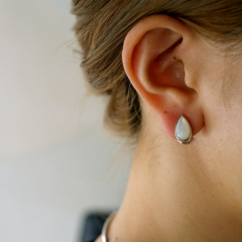 HAVITAS teardrop revercible stone earrings 片耳