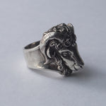 In Out Design / Sheep Ring