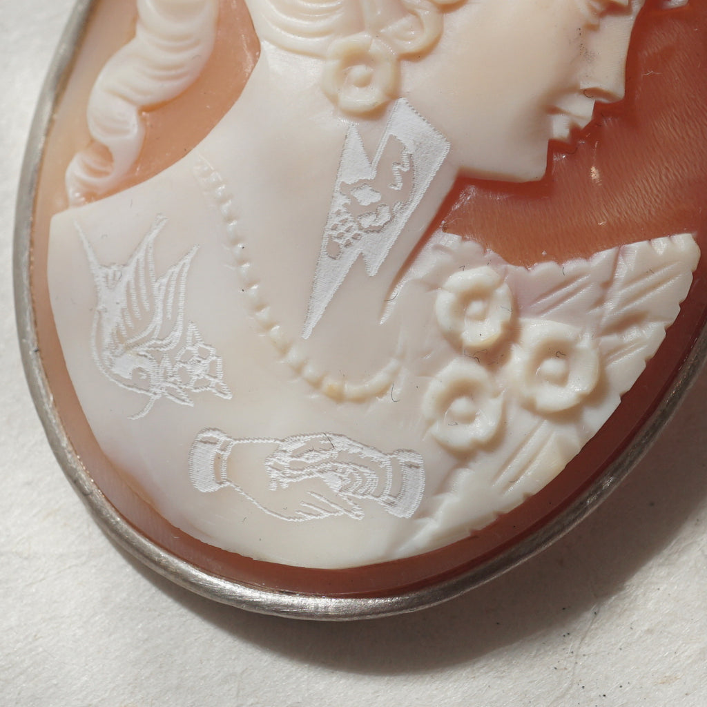 HIYU HAMASAKI / TATTOO CAMEO BROOCH 08