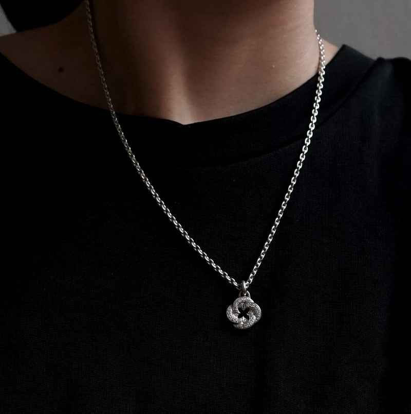 GIFTED / CROSSED IMPLOSION NECKLACE M SVD