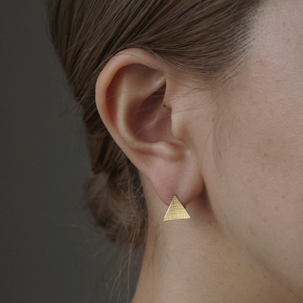 Hiroko Miyamoto / Triangle Earrings Gold 10mm (Ref.1510)