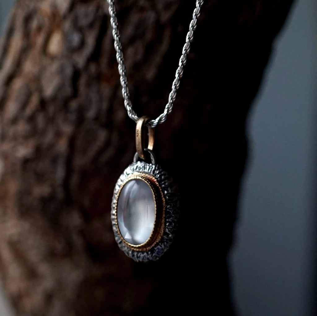 [Only posted at noon on November 4th] J&O SINRA / Moonstone necklace (BM-25)