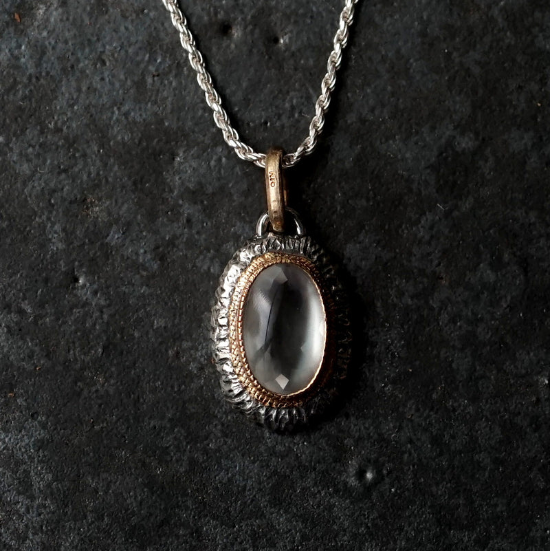 [Only posted at noon on November 4th] J&O SINRA / Moonstone necklace (BM-25)