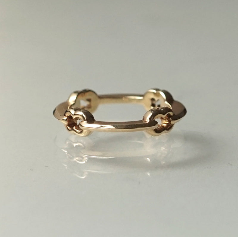 GIFTED / HOOPED IMPLOSION CHAIN RING YG
