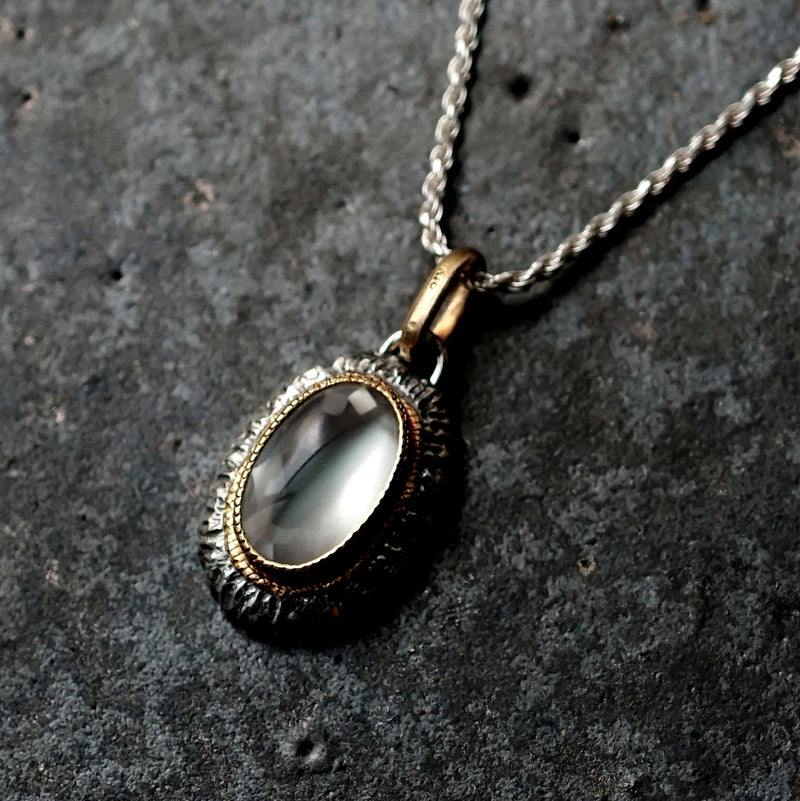 [Only posted at noon on November 4th] J&O SINRA / Moonstone necklace (BM-25)