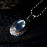 [Only posted at noon on November 4th] J&O SINRA / Moonstone necklace (BM-25)