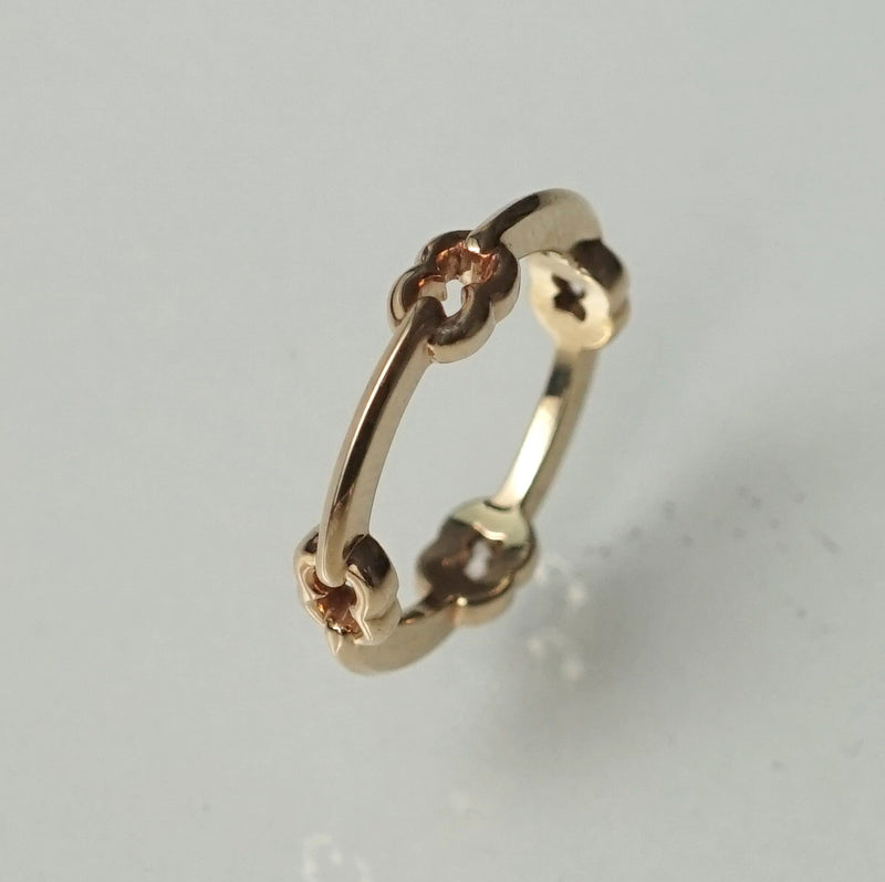 GIFTED / HOOPED IMPLOSION CHAIN RING YG