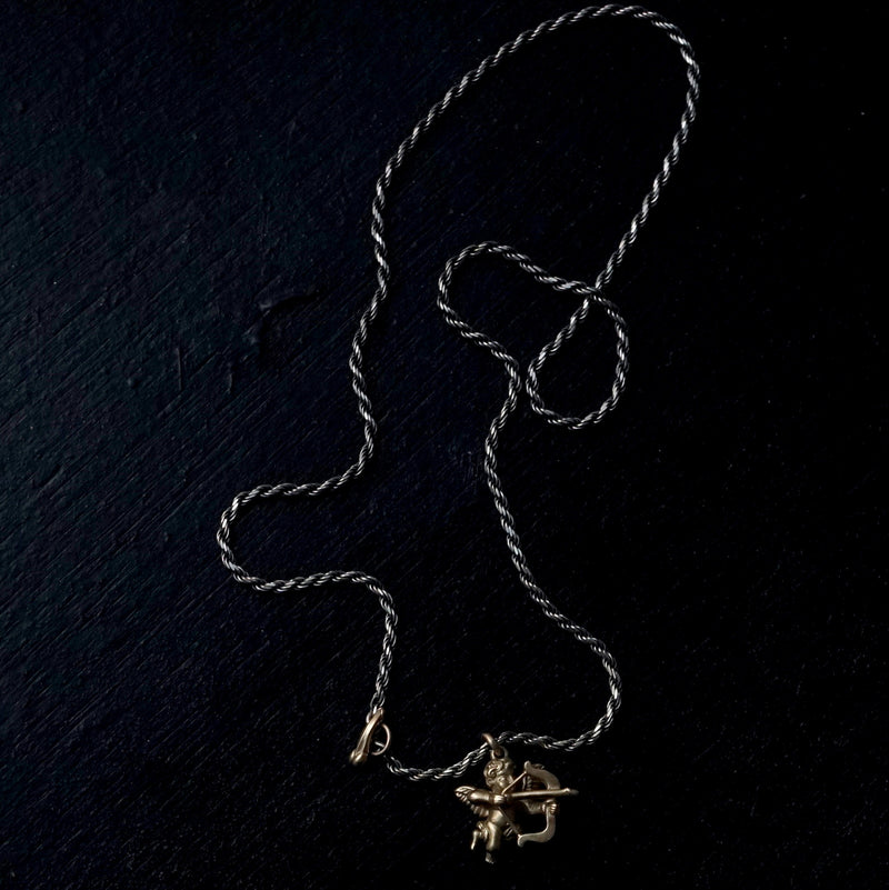 IN OUT DESIGN / K18YG Cherub Pendant Dia × K18YG Penis T-Bar Twist Chain Necklace