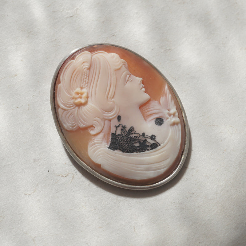 HIYU HAMASAKI / TATTOO CAMEO BROOCH 10