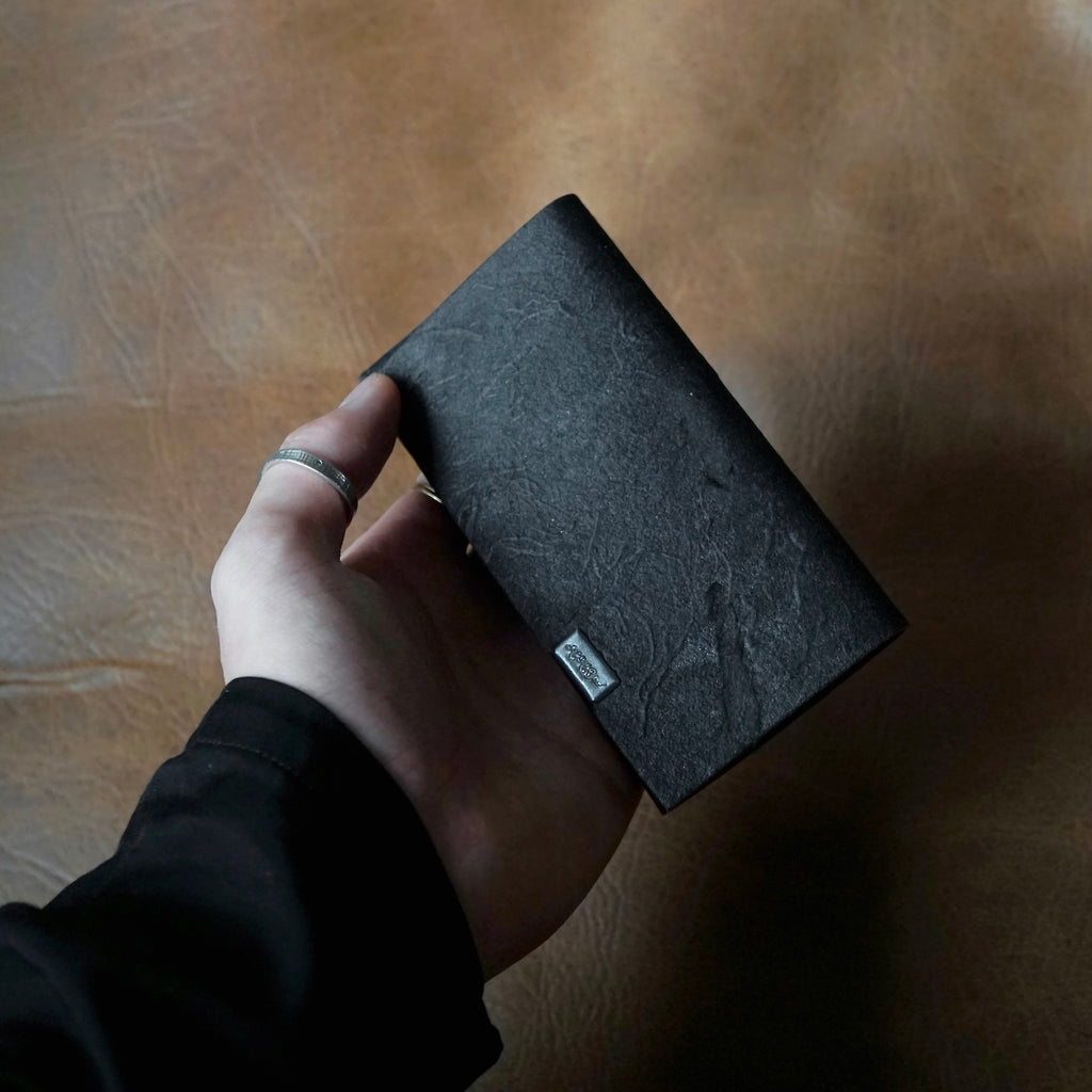 [Limited period]shosa / Card case black Japanese paper x red