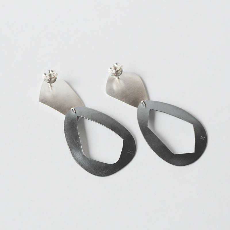 Hiroko Miyamoto / Ref.P-Bla2 Earrings