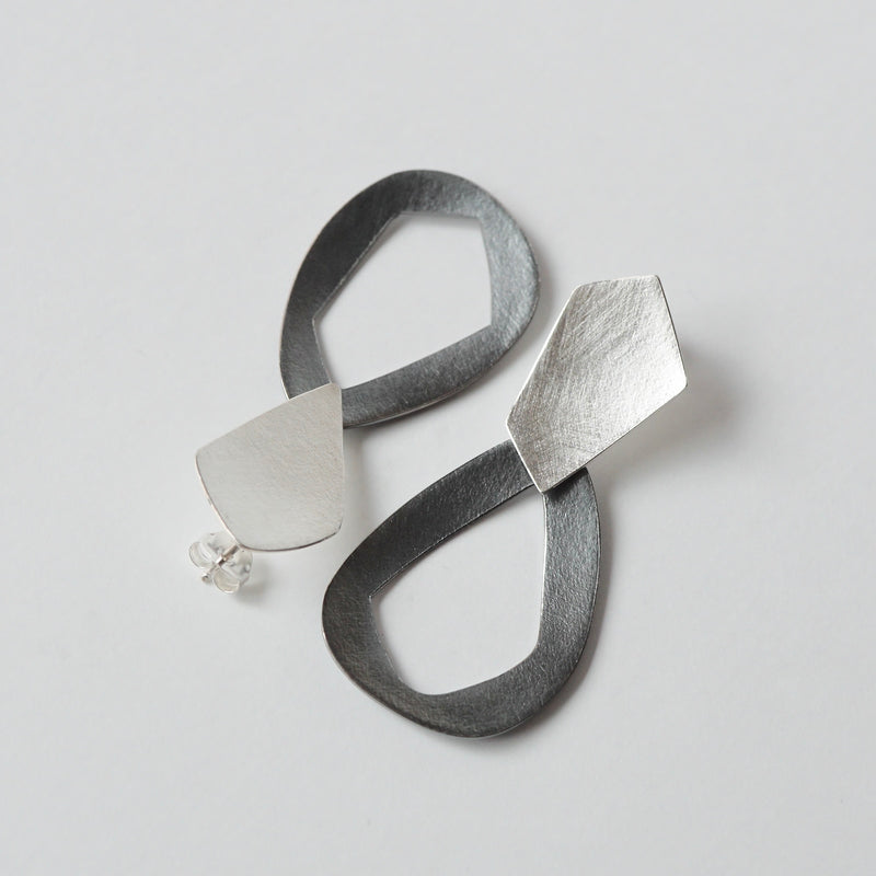 Hiroko Miyamoto / Ref.P-Bla2 Earrings