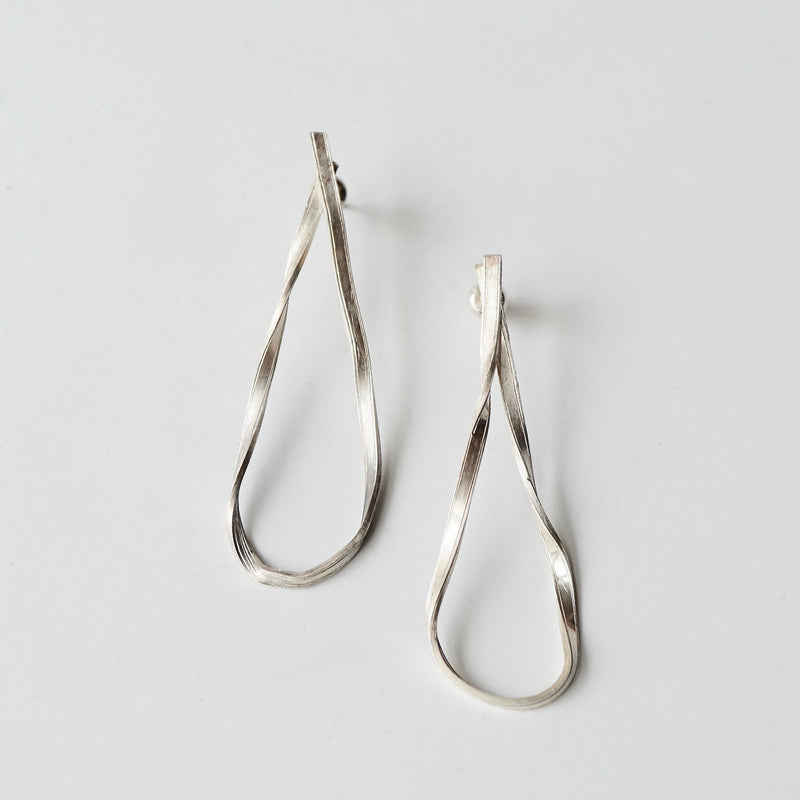 wada maki / リボンピアス L SV