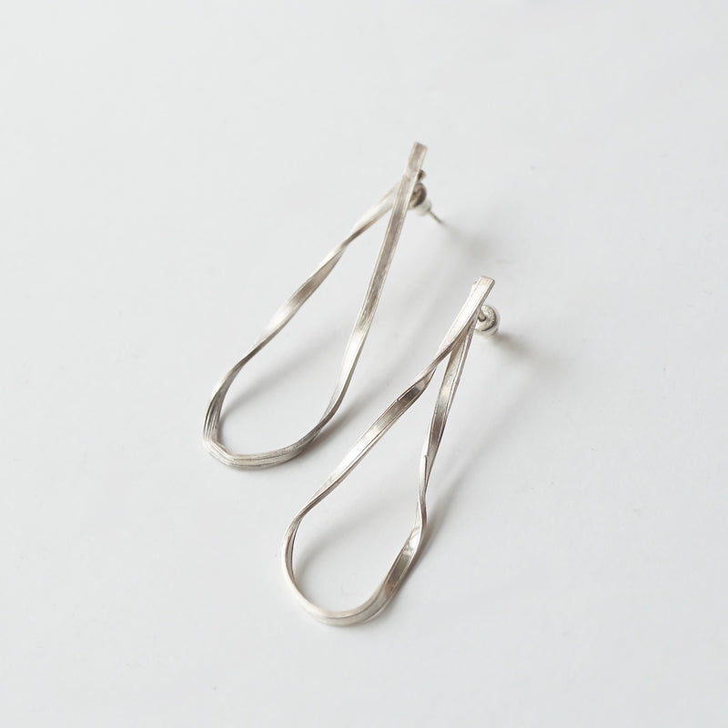 wada maki / リボンピアス L SV