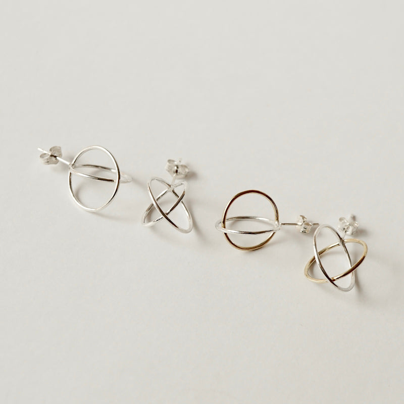 Chi / "Sense of Light" Lamp Light Earrings