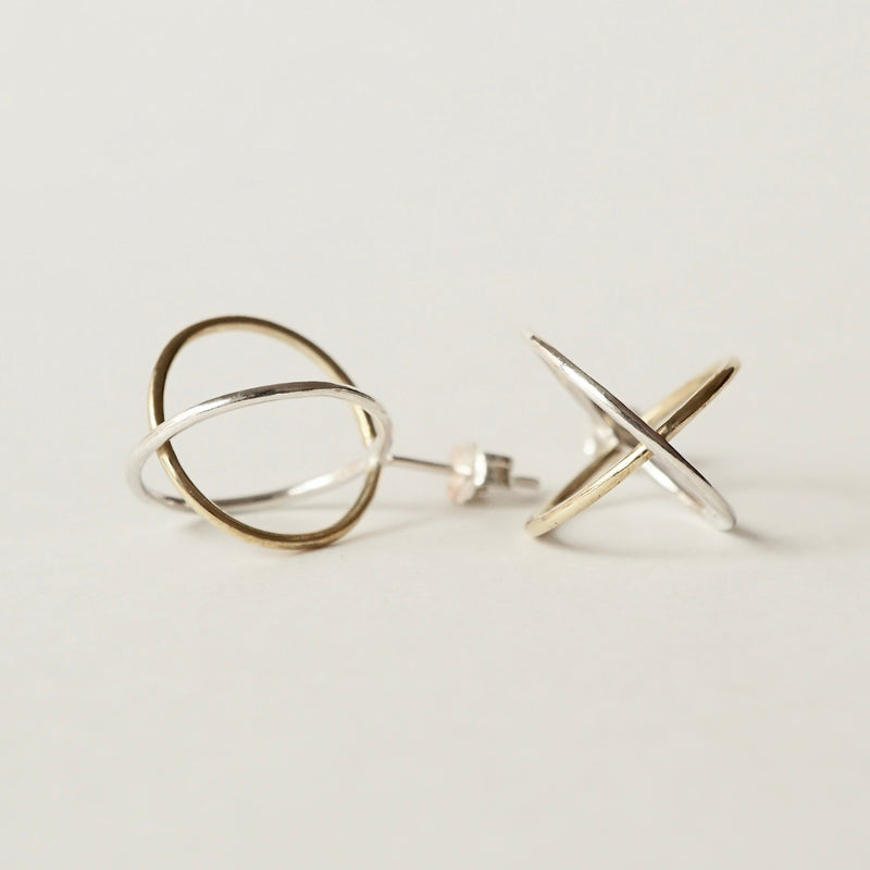 Chi / "Sense of Light" Lamp Light Earrings