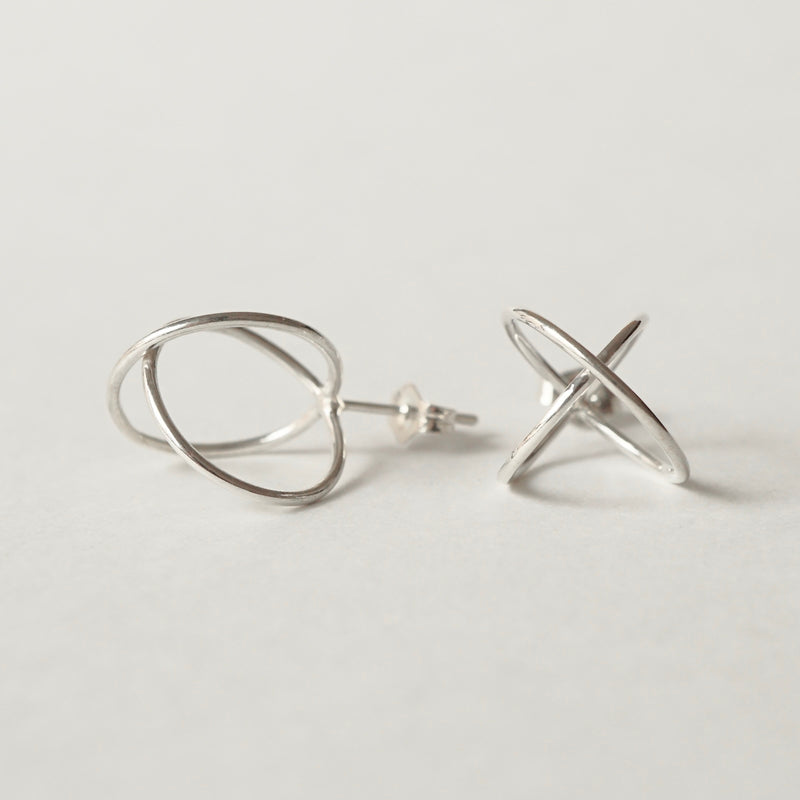 Chi / "Sense of Light" Lamp Light Earrings