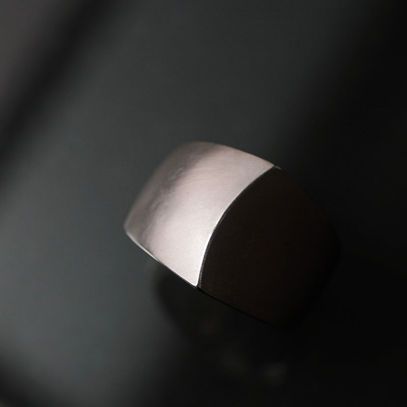 revie objects /〈BREAK〉curve ring (BR1-09)