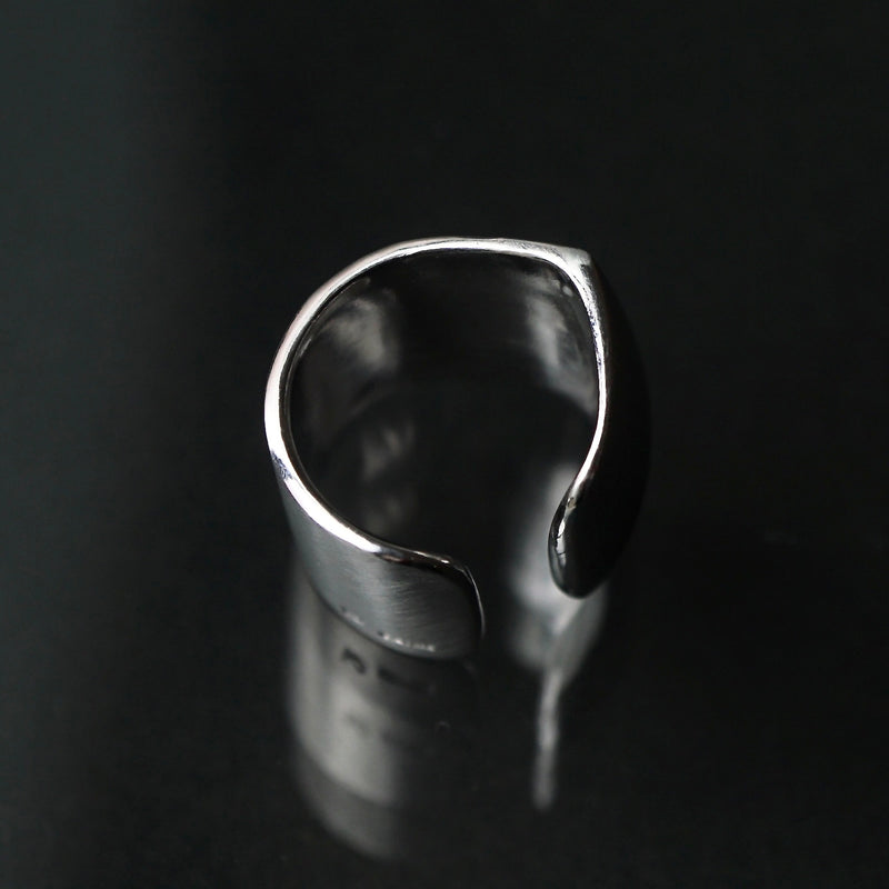 revie objects /〈BREAK〉curve earcuff（BR2-18）