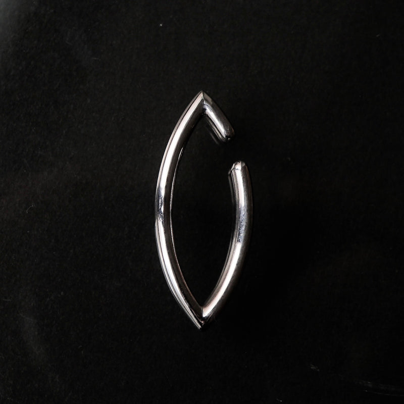 revie objects /〈ANALYZE〉Leaf ear cuff L（AN2-21）