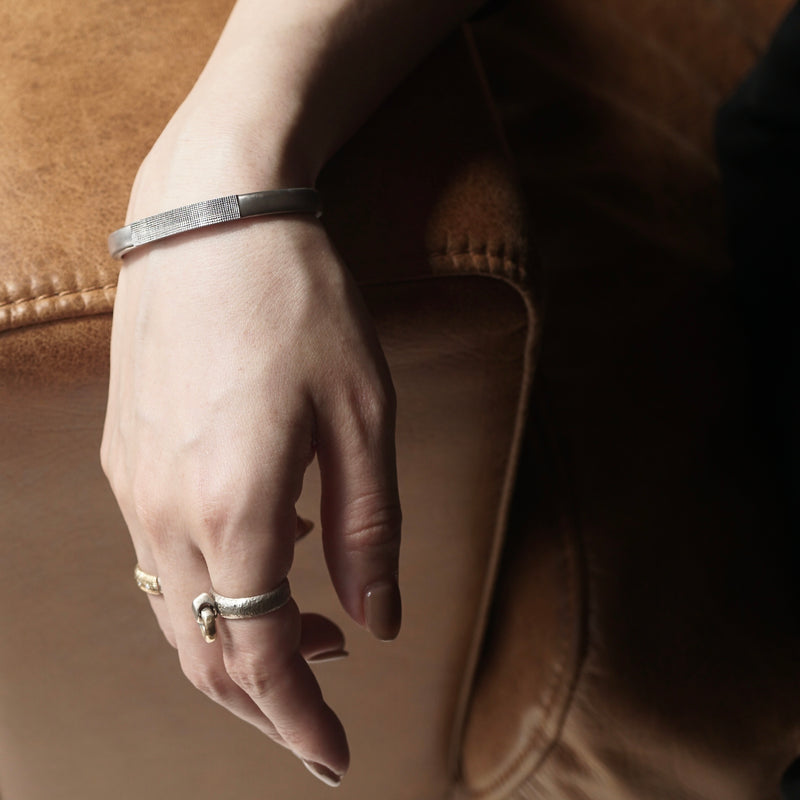 GERMEDEUR / CLOUS DE PARIS Bangle SV (Asymmetry)