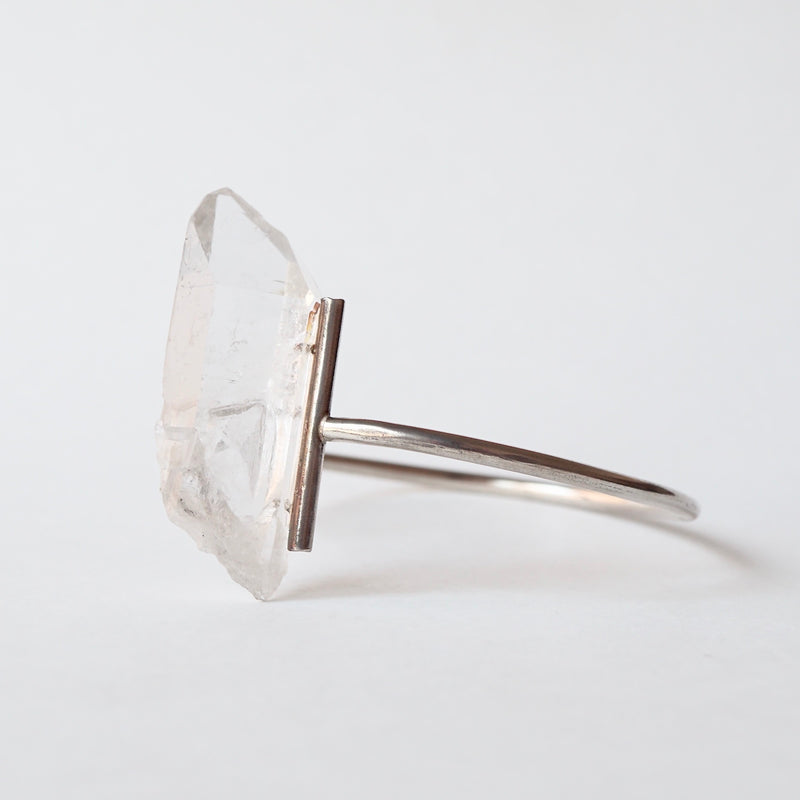 in her / <archive> Crystal point bangle