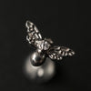 Maison de l'abeille / Petit Abeille Diamond One Earring SV
