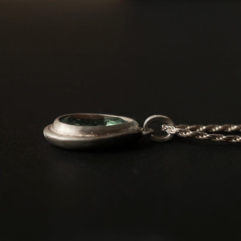 Maison de l'abeille / Pendant top Green Kaiyanight