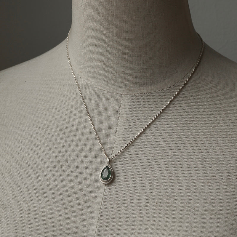 Maison de l'abeille / Pendant top Green Kaiyanight