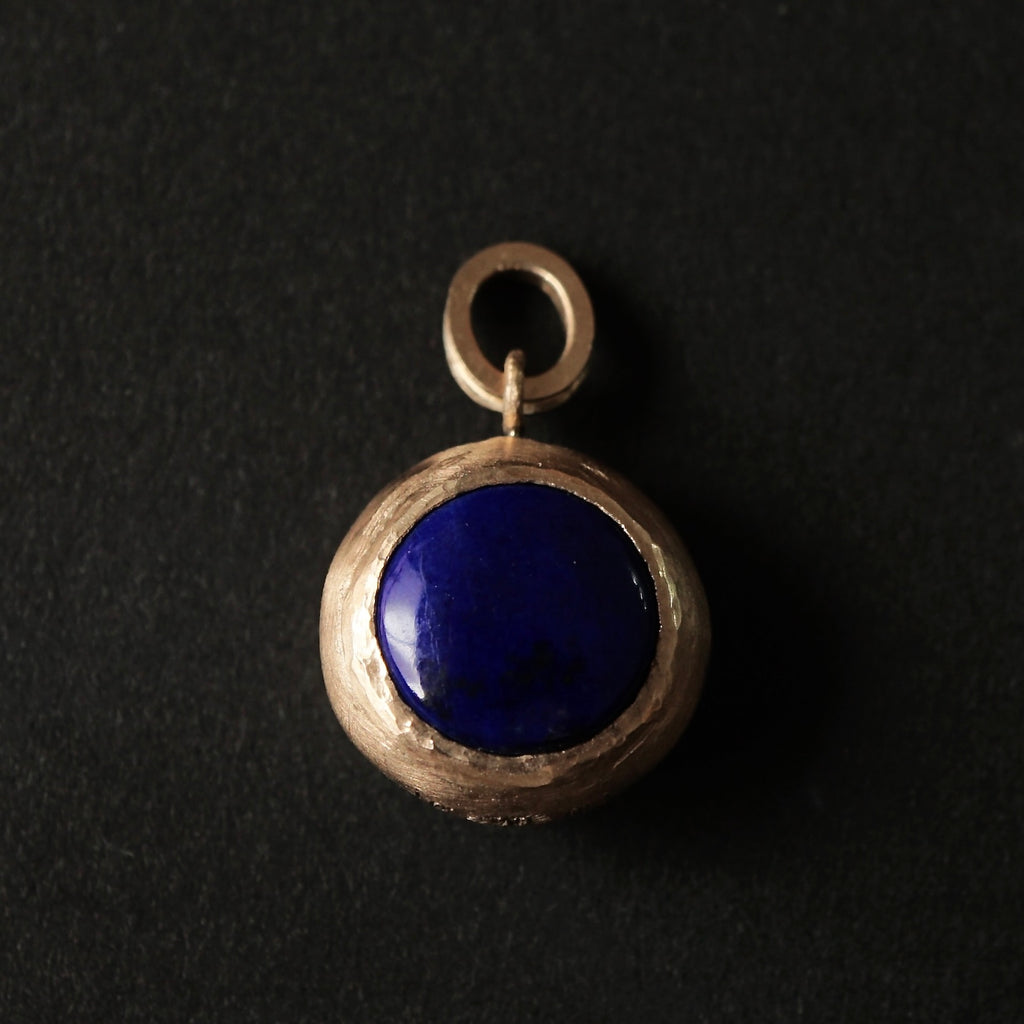 Maison de l'abeille / Sun Pendant Top K10YG Lapis Lazuli