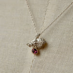Maison de l'abeille / Abeille necklace rhodolite garnet