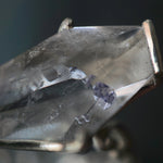 Maison de l'abeille / Full characasa ring Fluorite inquartz #16
