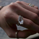 Maison de l'abeille / Full characasa ring Fluorite inquartz #16